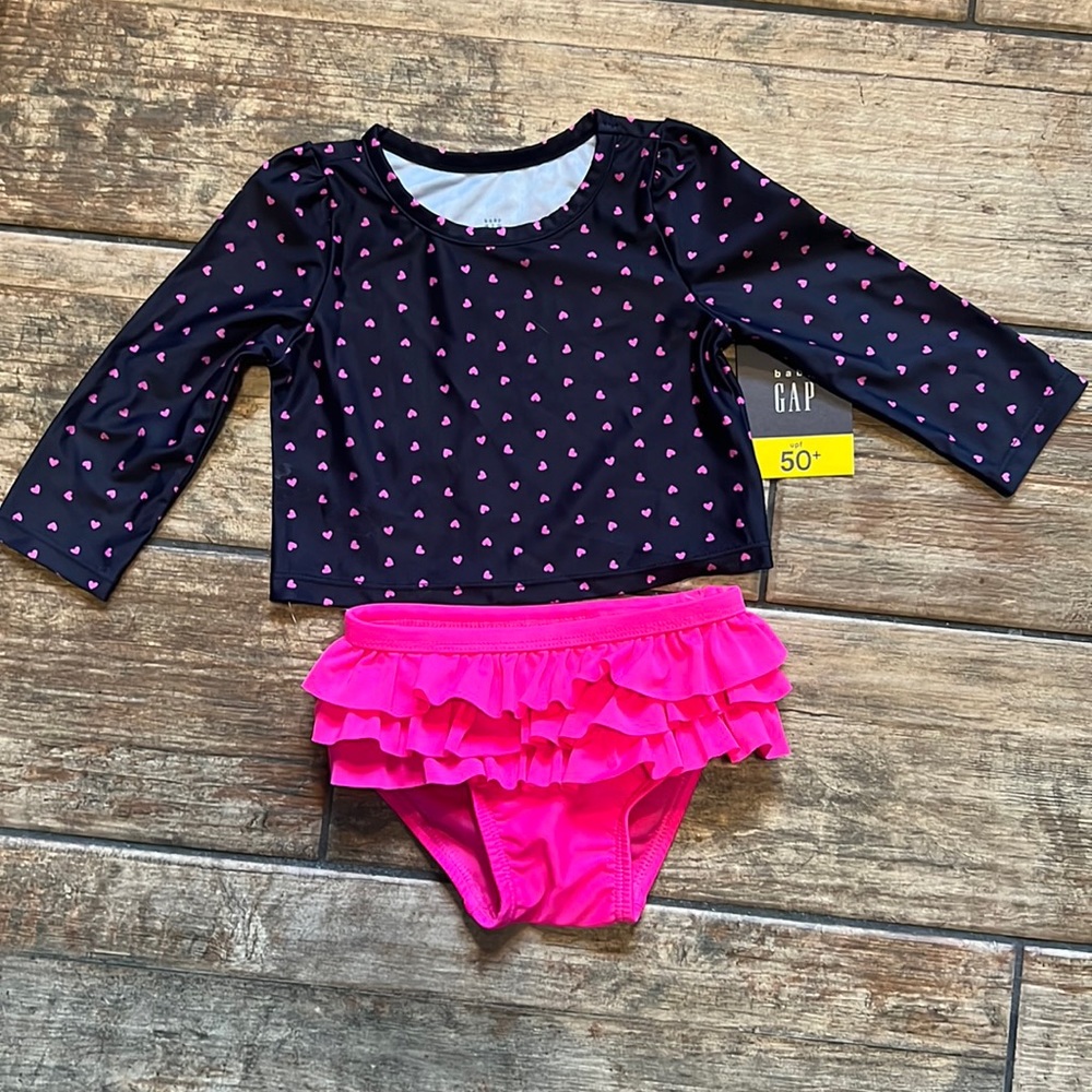 NWT 🏊🏼‍♀️ Gap Swim Suit ☀️